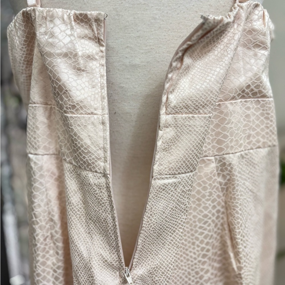 Torrid Blush Slight Shimmer Snake Print Embellished Pockets Mini Dress | Size 22 - Picture 6 of 12